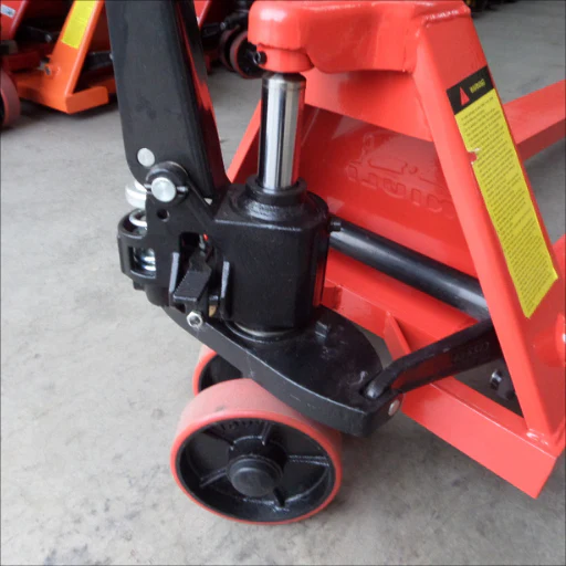 2.5T Extra Long Pallet Jack 1.6m Forks - Image 3